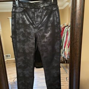 ♠️🆕HUE Black Metallic Leggings♠️